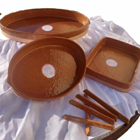 ASADORES Y CAZUELAS PARA HORNOS TRADICIONALES