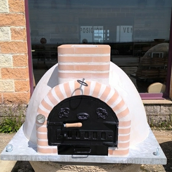 HORNO MONTADO CON LADRILLO REDONDO