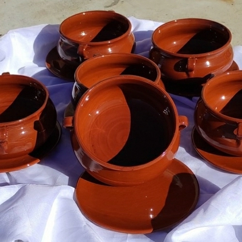 Platos y cuencos de barro Platos y cuencos de barro